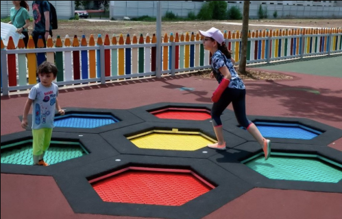 Creating An Exciting Backyard Play Area With A Trampoline